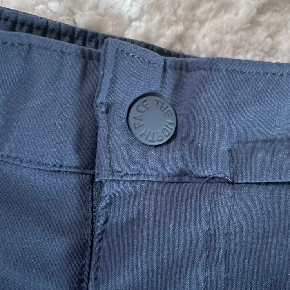 The North Face Mens 32‎ Shorts Blue Outdoor Hiking Casual stretchy Lightweight
